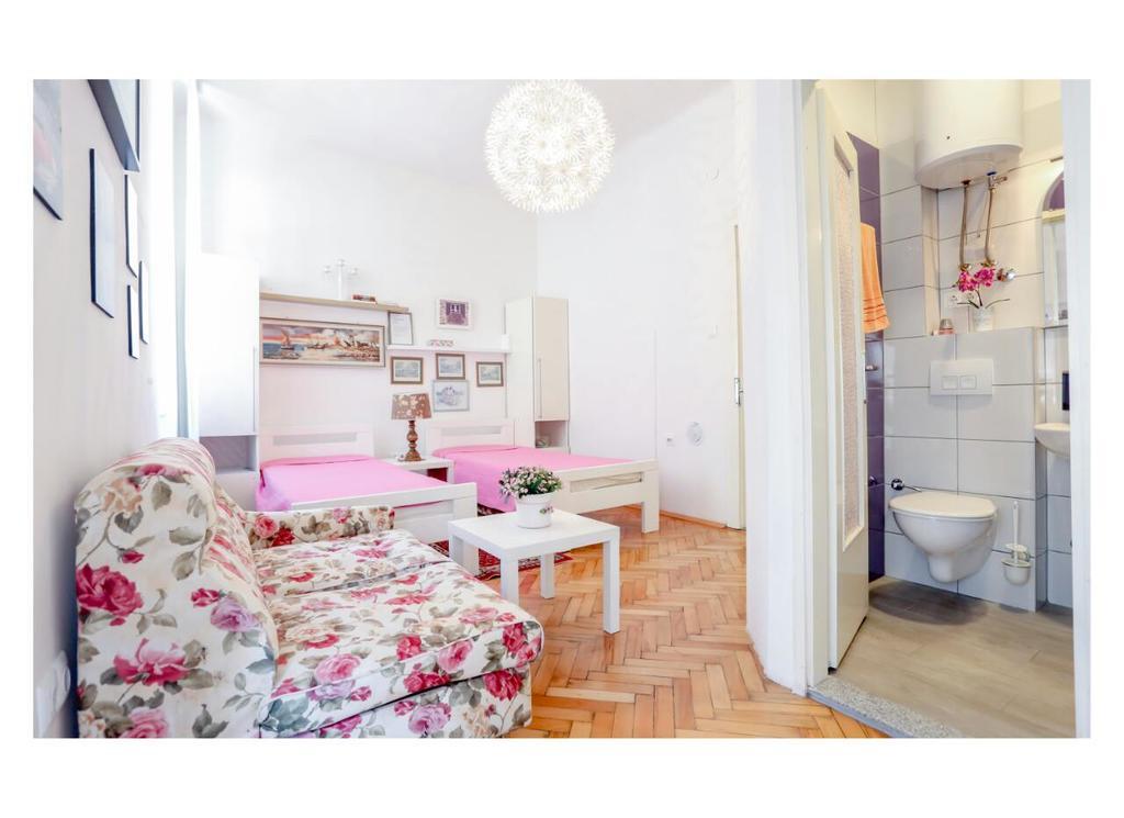 Apartments And Rooms Fonty Σαράγεβο Εξωτερικό φωτογραφία