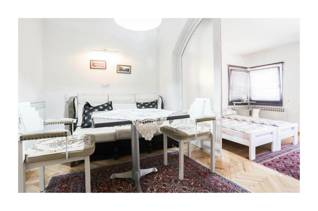 Apartments And Rooms Fonty Σαράγεβο Εξωτερικό φωτογραφία