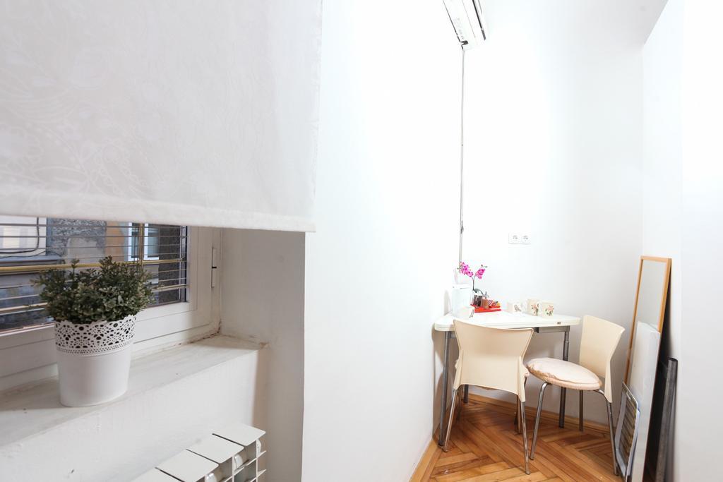 Apartments And Rooms Fonty Σαράγεβο Δωμάτιο φωτογραφία