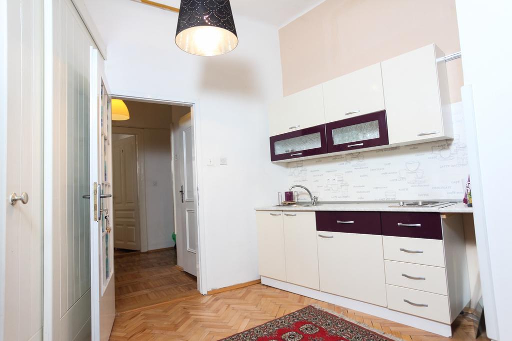 Apartments And Rooms Fonty Σαράγεβο Εξωτερικό φωτογραφία